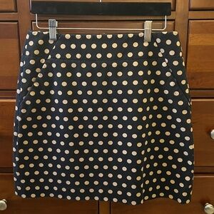 Ann Taylor Loft skirt, black w/ beige polka dots, slash pockets, back zipper, 8P